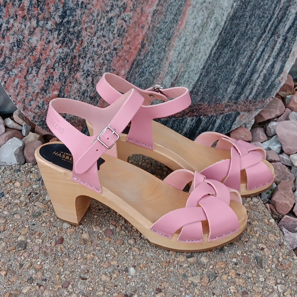 Swedish Hasbeens Kringlan pink leather ankle strap sandals wood heel size 39